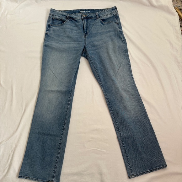 Old Navy Kicker Boot-Cut Women’s Jeans – Size 14 - Picture 3 of 7